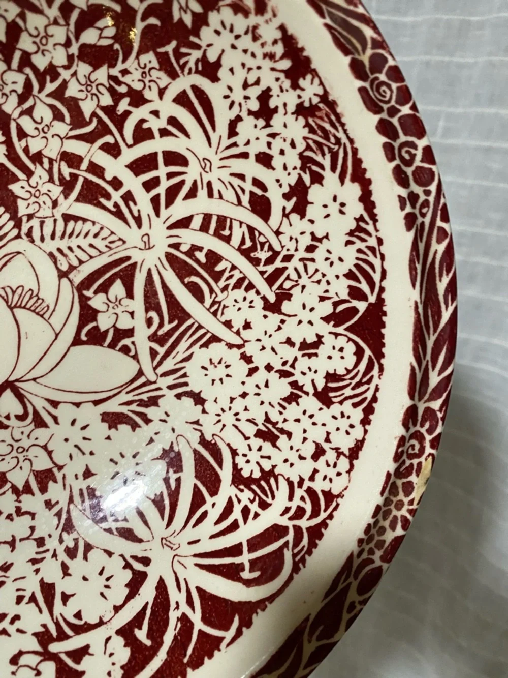 ALOHAS Red and Cream Floral Ceramic Bowl - Picture 6 of 10